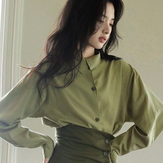 法式绿色不对称领复古套装女2025秋季显瘦新款感衬衫半身裙潮|undefined