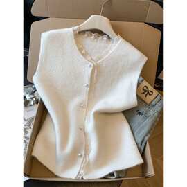 温柔贵气蕾丝边拼接针织马甲女早春2026新款纯色百搭宽松坎肩上衣