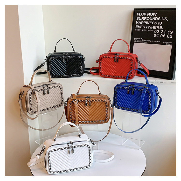 Women's 2023 Small Fragrant Wind Weaving Chain Single Shoulder Crossbody Bag Embroidered Thread Chain Handheld Small Square Bag_voghion.com