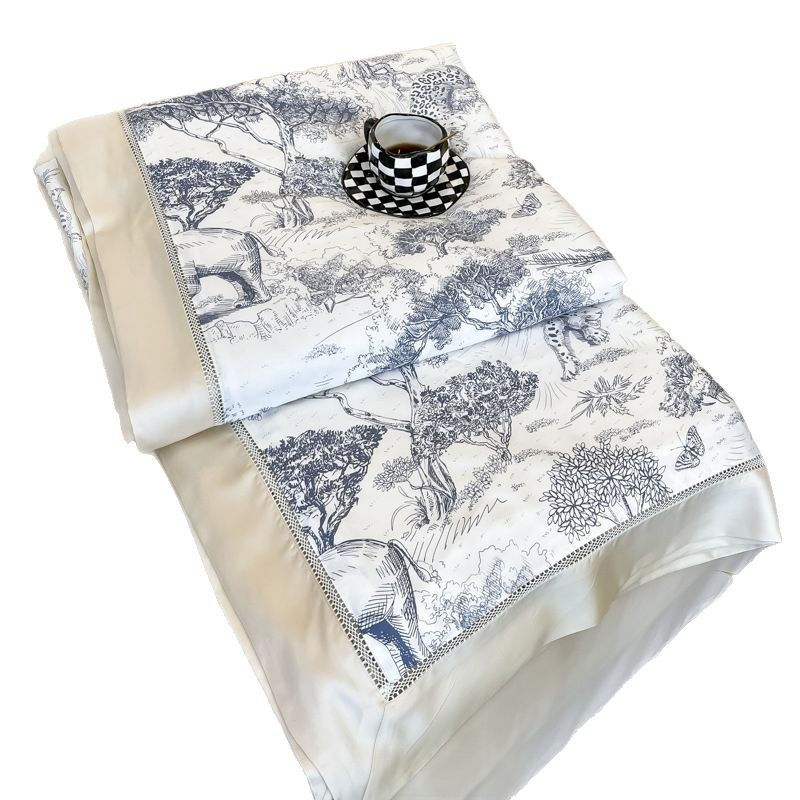 Edredón de verano de seda de hielo de alta gama de estilo europeo Edredón de aire acondicionado Juego de cuatro piezas de Edredón fresco de verano de verano Juego completo lavable a máquina