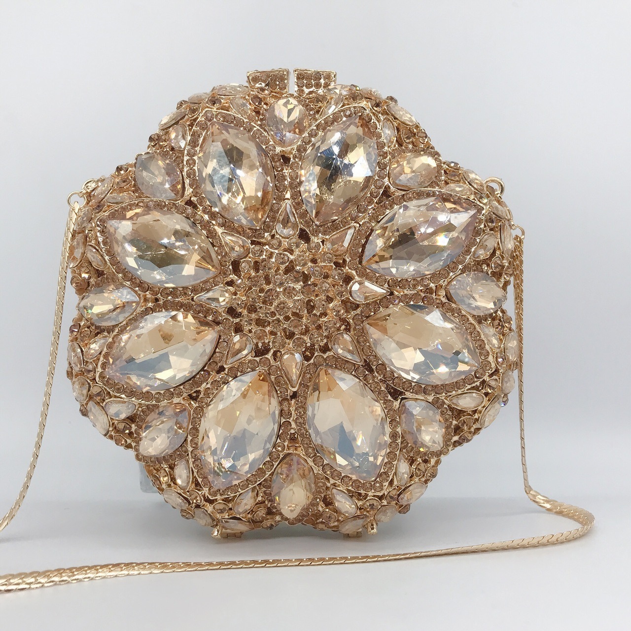 * Bolsa de cena con diamantes transfronterizos caja metálica hueca bolsa de diamantes vestido de fiesta bolsa de mano bolsa de cadena
