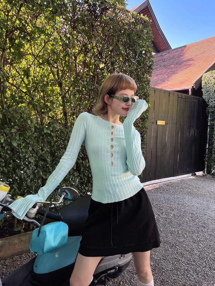 UNITY モードドーパミン中空デザインウールニット底シャツ初秋ホットガールスリムセーター女性のための