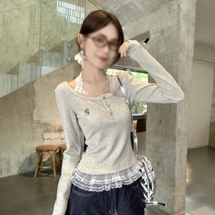 現物バレエ風は偽の2つのレースの長袖tシャツの女性のデザイン感をつなぎ合わせてスリムに見えます。