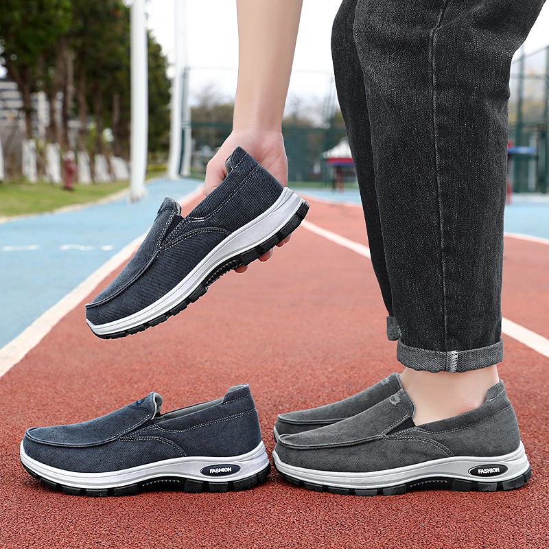 Zapatos nuevos zapatos casuales de verano para hombres, suela suave transpirable, sin pies cansados, zapatos de papá, zapatos de mezclilla para hombres