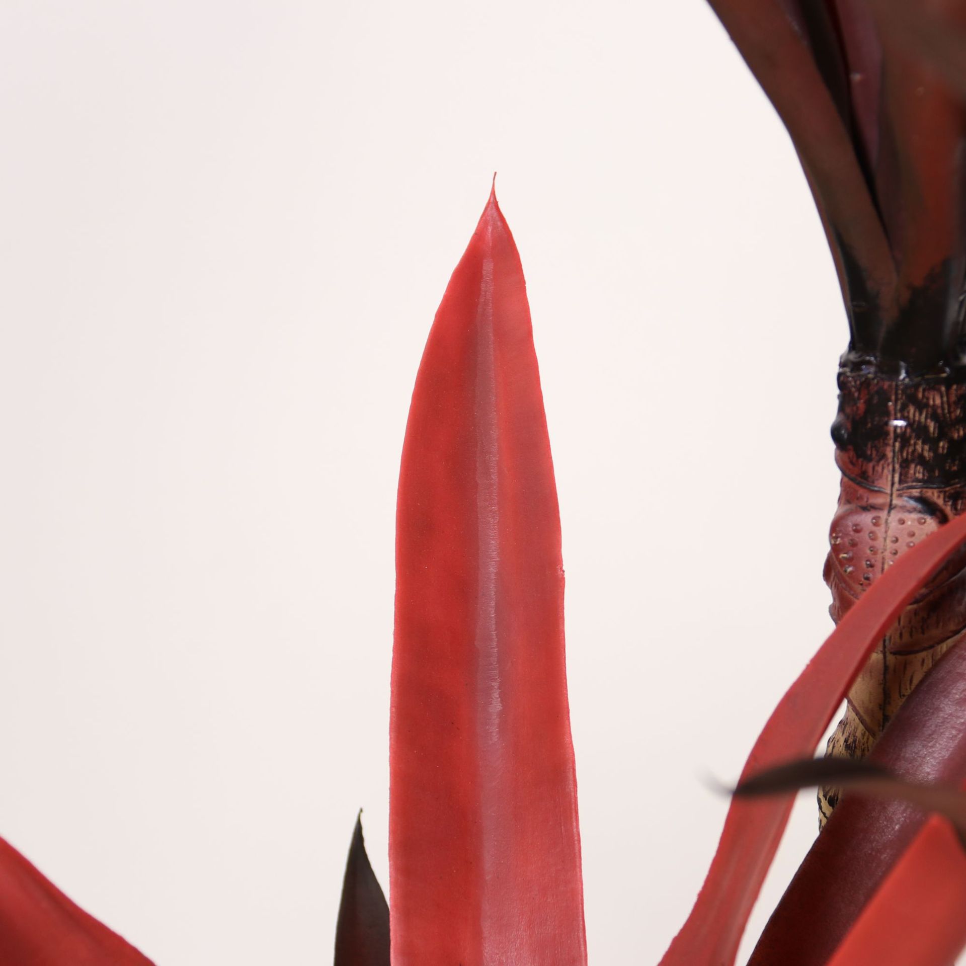 Simulación de plantas verdes, plantas en macetas, sisal, árboles falsos, plantas tropicales, ventanas, grandes interiores, salas de estar, decoraciones de piso a techo