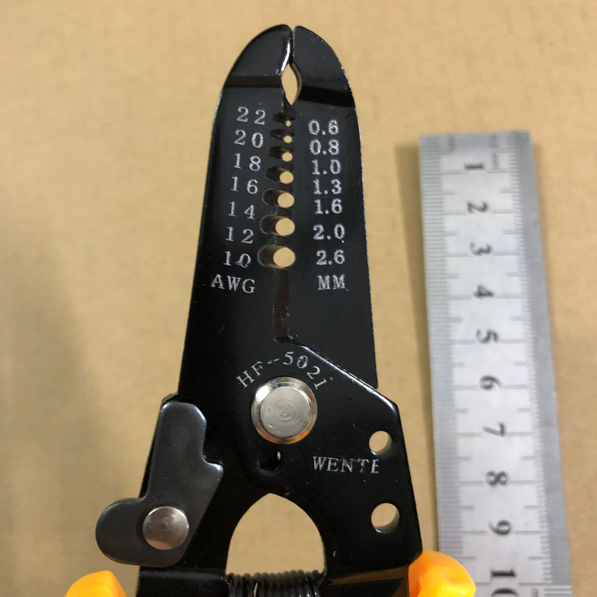 FUENTE fabricante multifuncional Pelacables eléctrico Pelacables divisor de alambre cortador de alambre Pelacables alicates que prensan Alambre de cuero