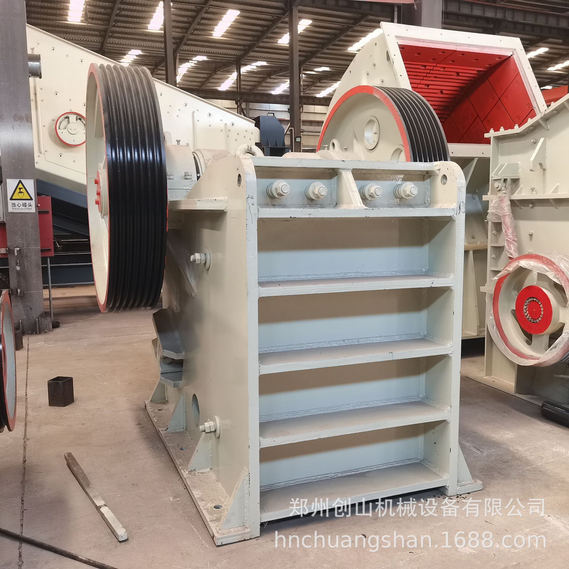 供应巨石颚式碎碎机 花岗岩破碎机 青石破石机 石料磕石机 破碎机