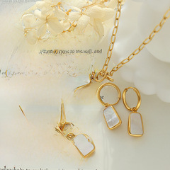 Diamond-encrusted white clam chain neck accessory set with Korean style, trendy, elegant, exaggerated metal sweet earrings set