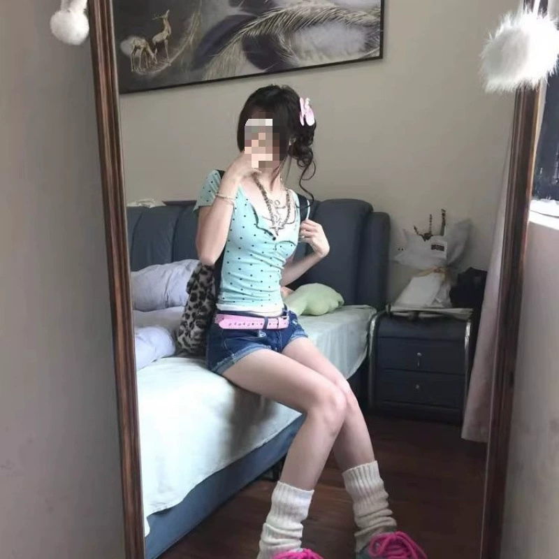 Летняя новая футболка с короткими рукавами и застежкой на талию в стиле допамина, сладкий и пряный стиль, искусственный двухсекционный игривый дизайн, горячий наряд для девочек тысячелетия