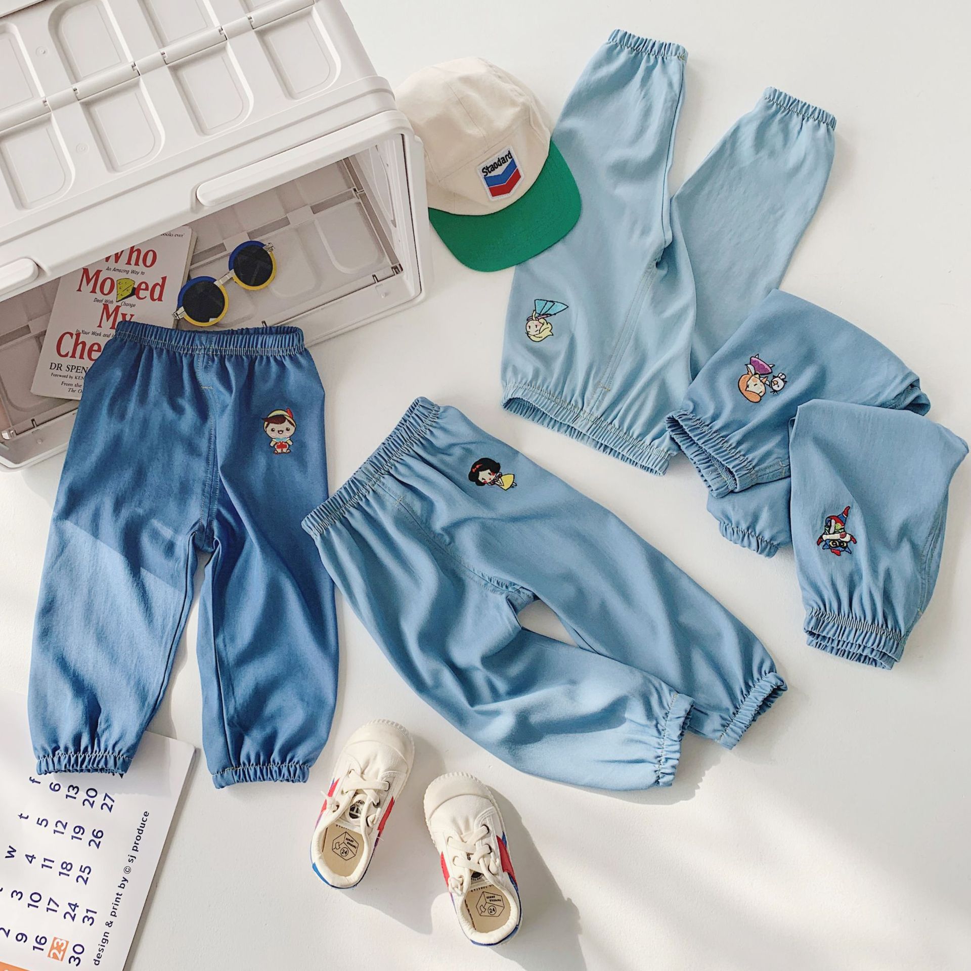 D8DB9F53-36D6-4CFB-A34C-7E6827