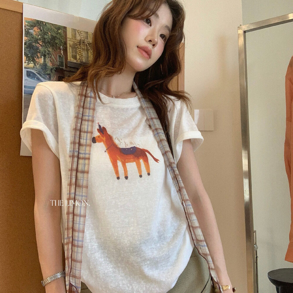 Áo thun nữ cổ tròn tay ngắn in hình ngựa hoạt hình kèm khăn lụa — Xám cacbon, màu trắng, màu kaki