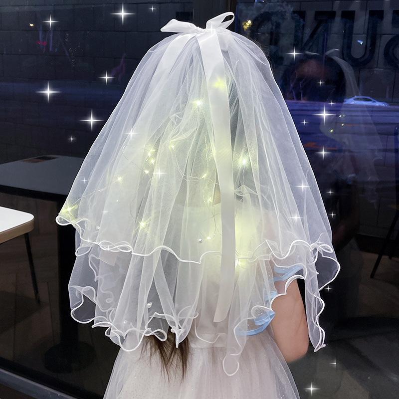 Net celebrities glowing veil children with lanterns