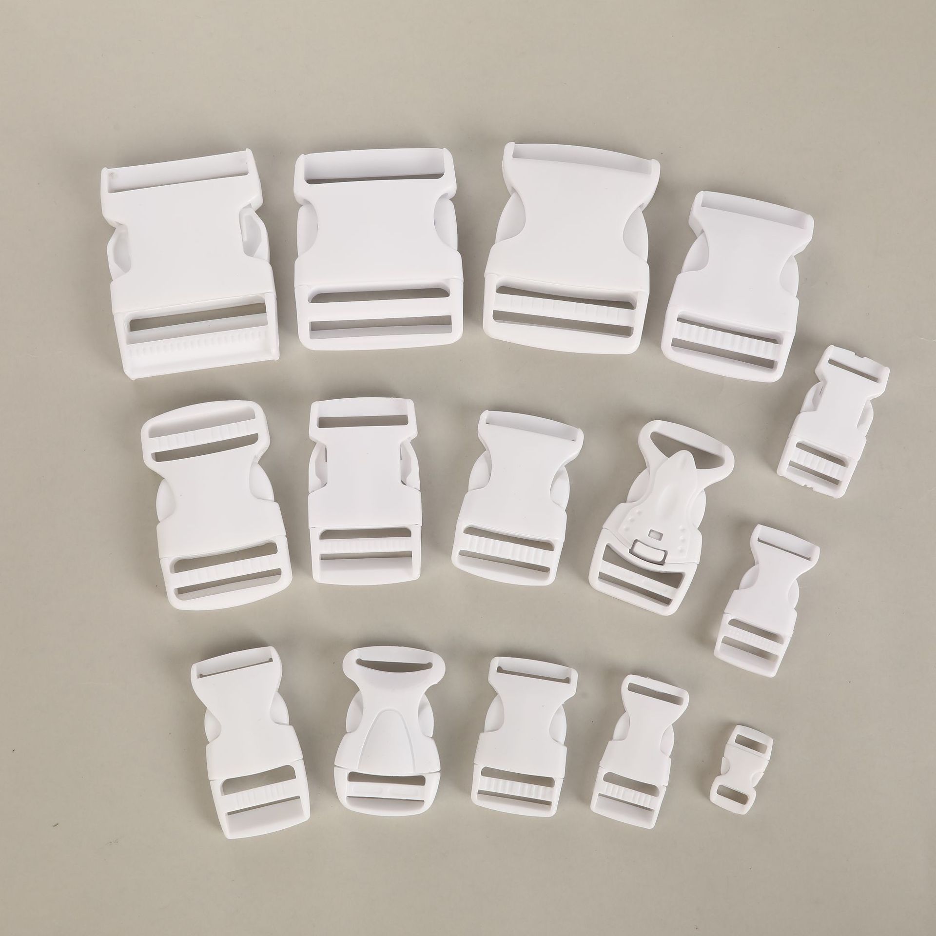 Manufacturer's In-Stock White Pom Plastic Buckle Accessories for Bags, Belt Buckle, Adjustable Buckle, 1-5cm Snap Buckle