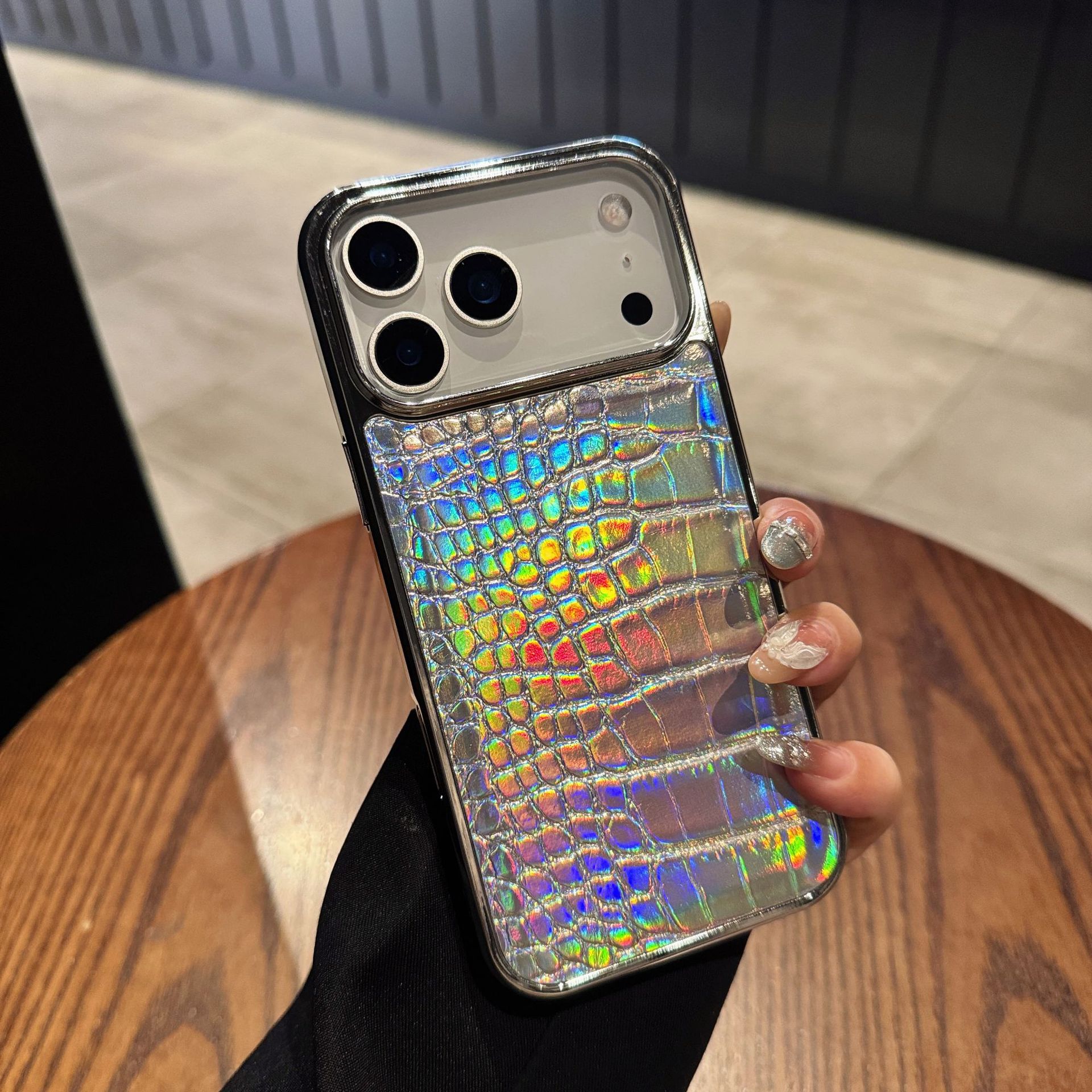 炫彩跨境鳄鱼纹适用苹果17promax手机壳电镀外贸iPhone16贴皮壳