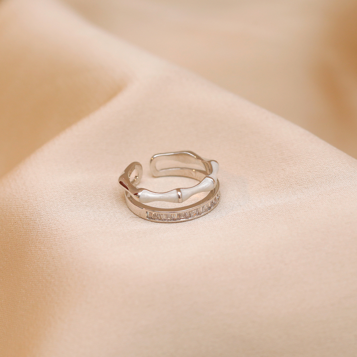 Platinum one size ring