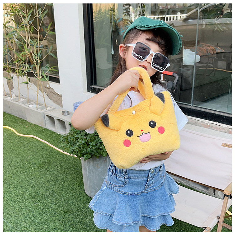 2023 Fashionable and cute cartoon doll small shoulder bag, plush toy single-shoulder crossbody bag, student hand-held mobile phone bag undefined