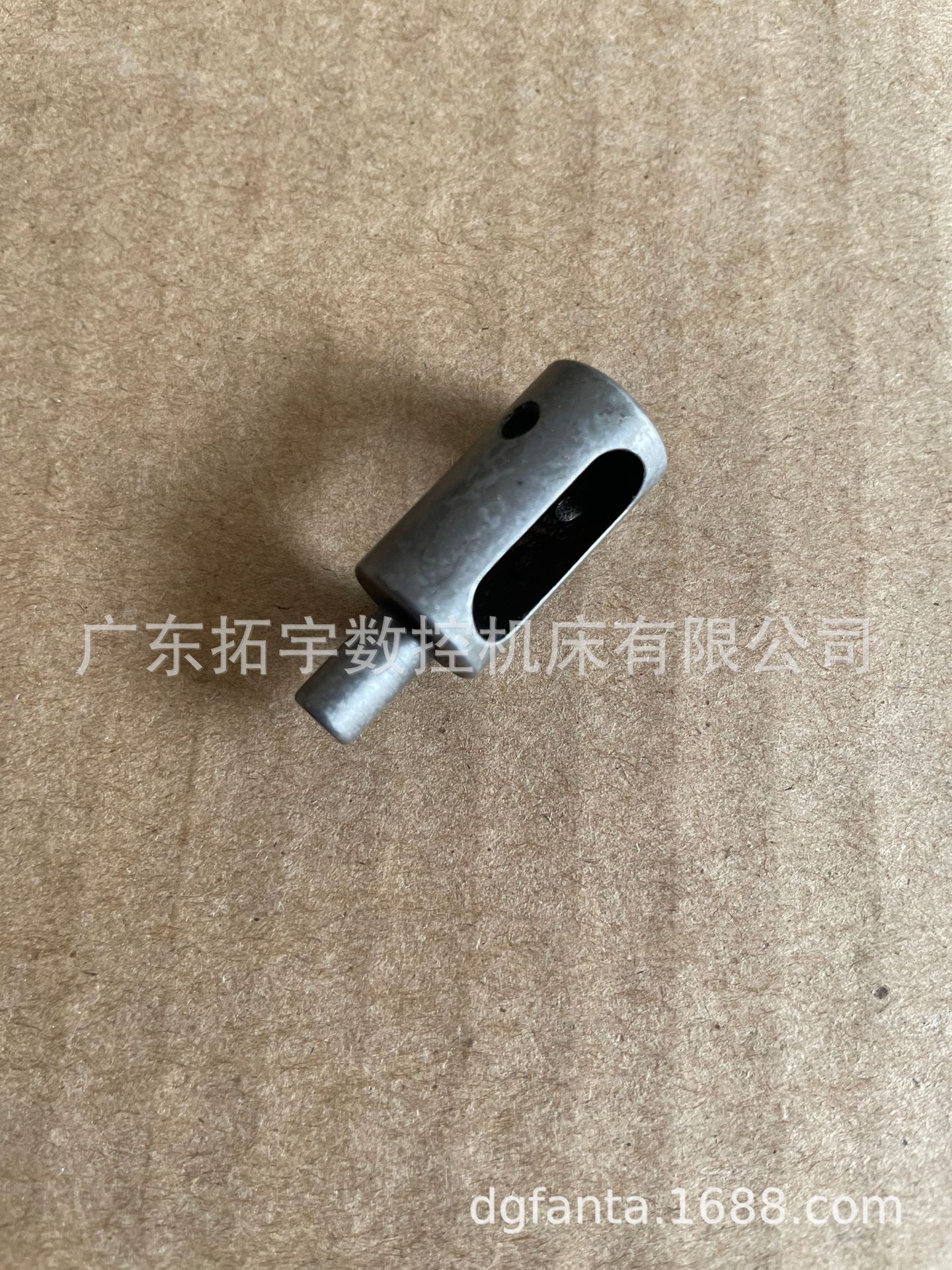 台湾立式摇臂铣床机头零配件B121跳动柱塞