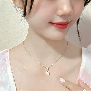 设计感星球月亮项链轻奢小众锆石吊坠新款潮甜美锁骨链项链饰品女