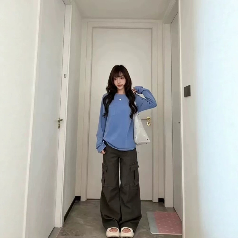 Korean-style retro salt-and-pepper pocket blue long-sleeve T-shirt for women, early autumn casual base layer, outerwear, relaxed couple's top Korean-style retro salt-and-pepper pocket blue long-sleeve T-shirt for women, early autumn casual base layer, outerwear, relaxed couple's top