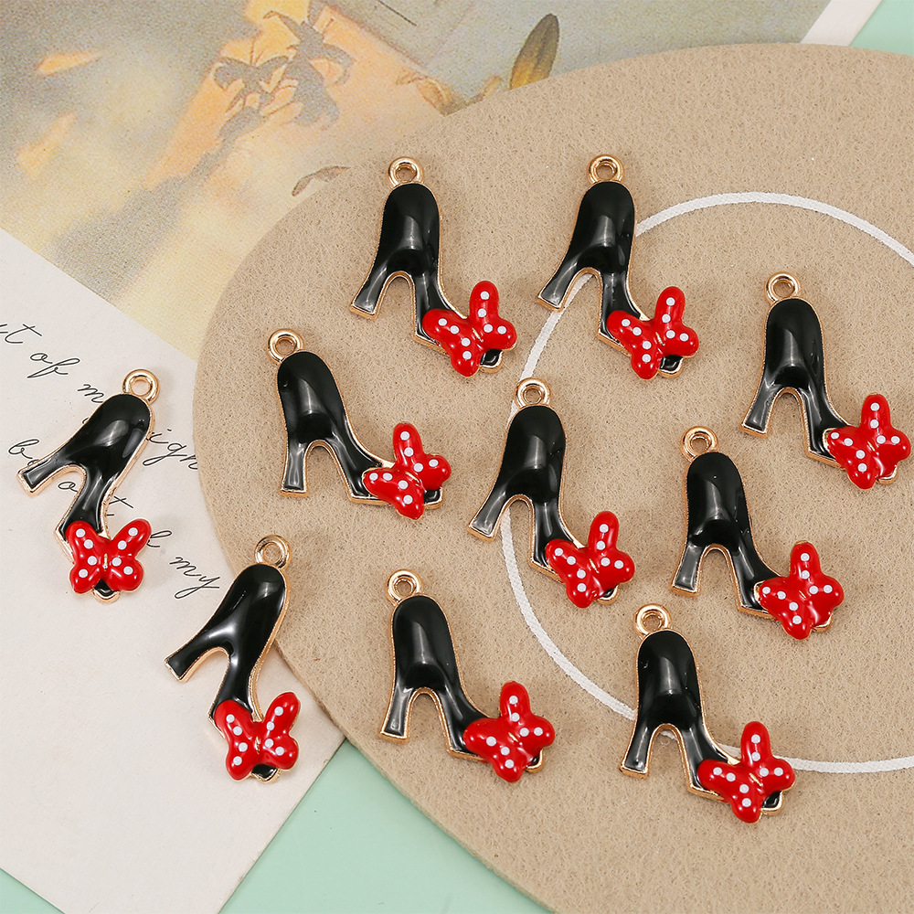 10 Pieces Simple Style High Heel Alloy Enamel Pendant Jewelry Accessories display picture 4