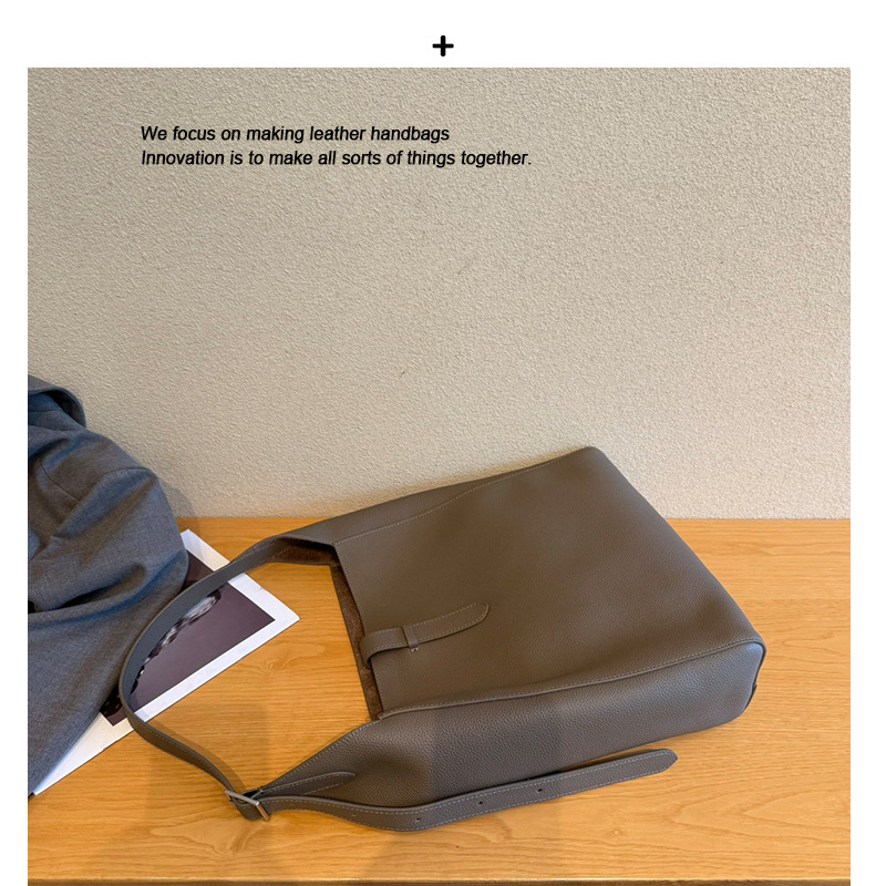 2024 New Trendy Women's Large Capacity Shoulder Bag - High-Quality Versatile Crossbody Bag For Commuting - Thumbnail 2