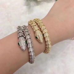 メーカー直販はジルコンのバラ金の蛇の形のブレスレットをはめ込んでいます。