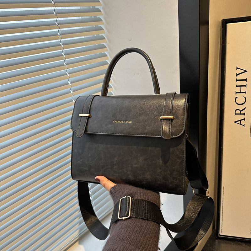 Bolso popular de este año 2024 nuevo invierno personalidad mochila de hombro de textura minimalista bolso de cartero