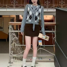 小宜 英伦腔调·秋季新款长袖菱格披肩毛衣针织开衫外套女