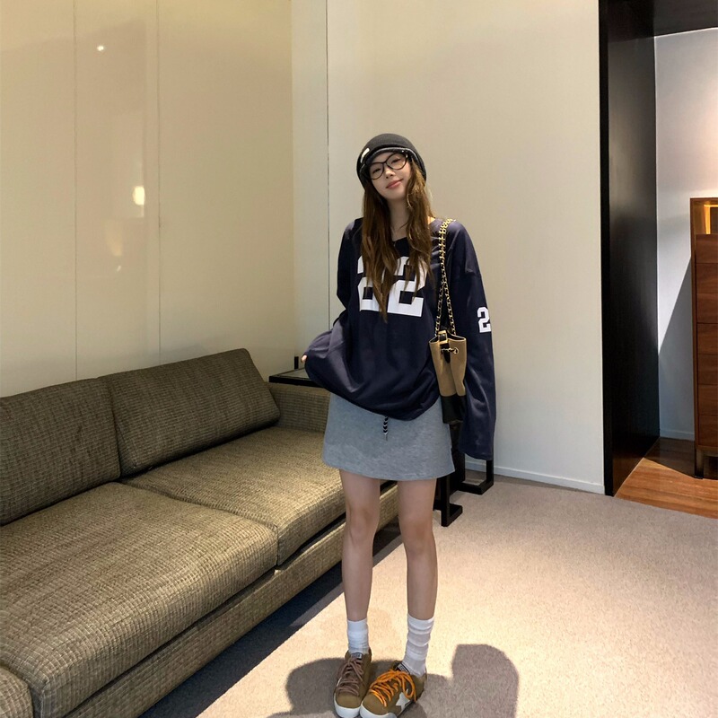 美式复古印花v领长袖T恤女秋季慵懒设计感宽松中长款辣妹休闲上衣|undefined