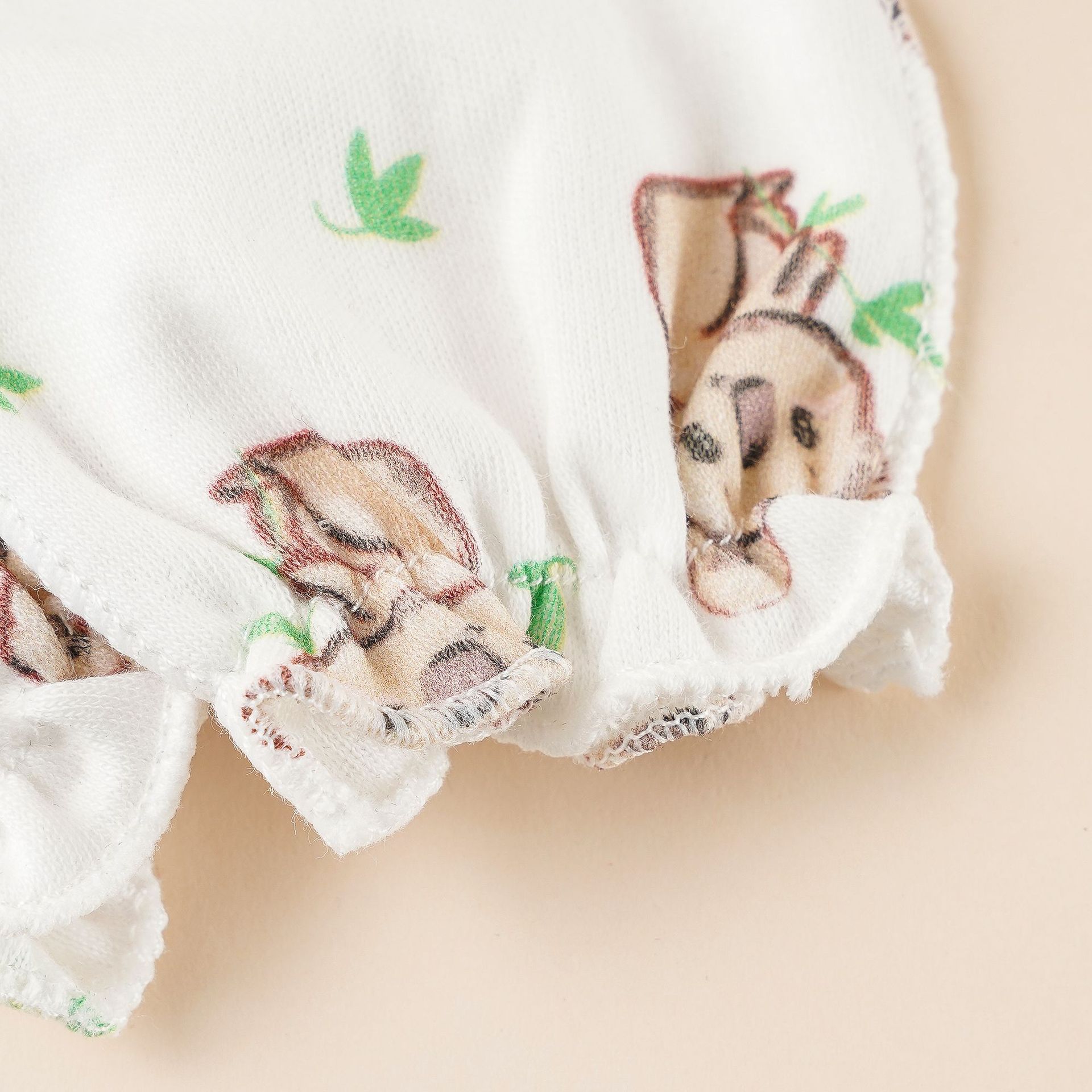 0-6 meses bebé sombrero triángulo toalla conjunto de tres piezas traje otoño e invierno cálido niño bebé niña niños guantes sombrero