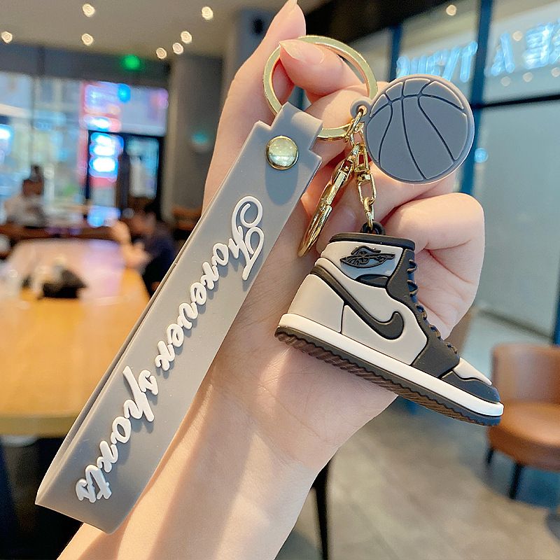 男女カップル靴aj立体キーホルダーストラップ自動車キーチェーン個性創意バッグ装飾小プレゼント