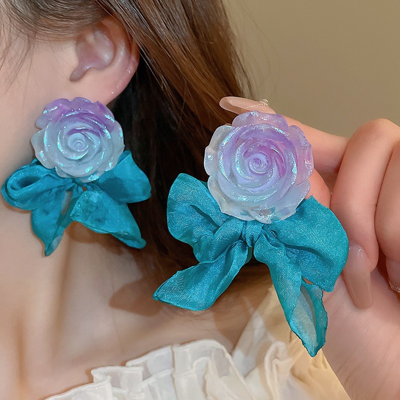 Aguja de plata, estilo de vacaciones azul, pendientes de lazo de flores suaves, pendientes de moda fresca, pendientes de ambiente dulce