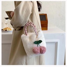 可爱樱桃新款时尚手提包唯美毛绒包斜挎单肩包小众大容量少女毛绒