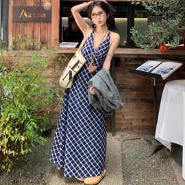【带刺绣】新款挂脖吊带连衣裙女秋冬格纹内搭长裙随性穿搭套装