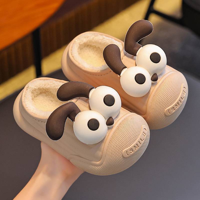 2025 nuevos zapatos de tacones de algodón para niños de invierno para niños y niñas con cubierta de algodón impermeable de lana para niños pequeños y medianos zapatillas de algodón para niños