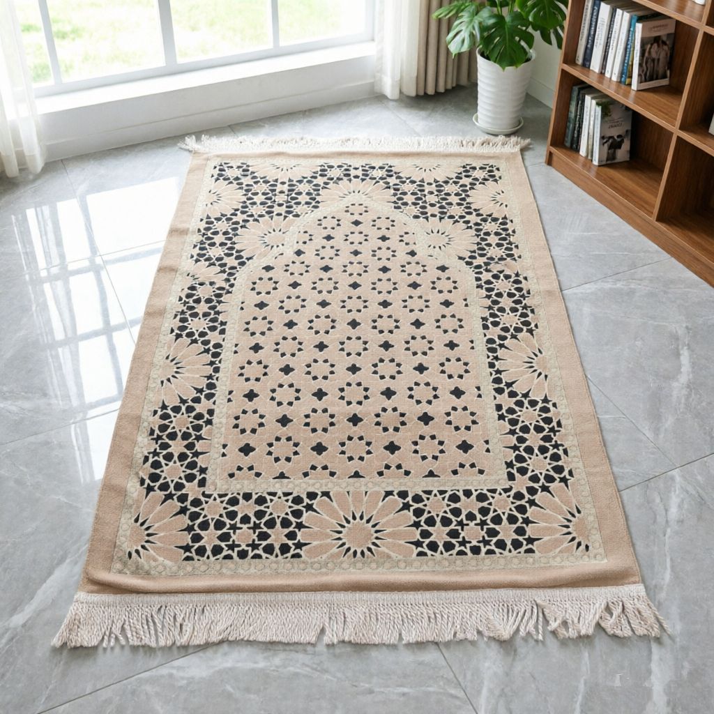 Chenille woven jacquard base with fringed prayer mat European geometric pattern prayer mat in stock directly from the factory