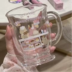 かわいいクマのケーキガラス、見栄えの良い火傷防止デザイン、漫画カップ、大容量のポータブルドリンクカップ