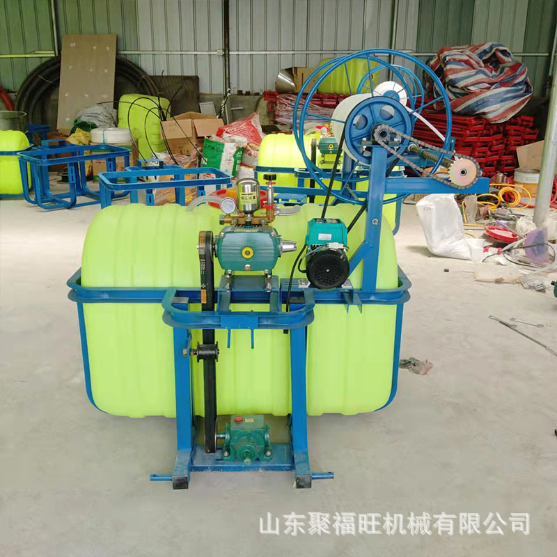 四轮高压水稻喷雾机