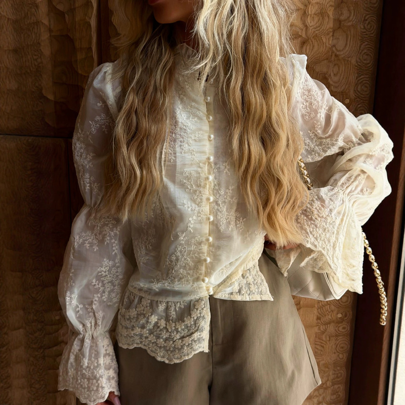 European and American style embroidered top, V-neck lace trim half-high collar shirt for women, fashionable long-sleeve cardigan with bell sleeves European and American style embroidered top, V-neck lace trim half-high collar shirt for women, fashionable long-sleeve cardigan with bell sleeves