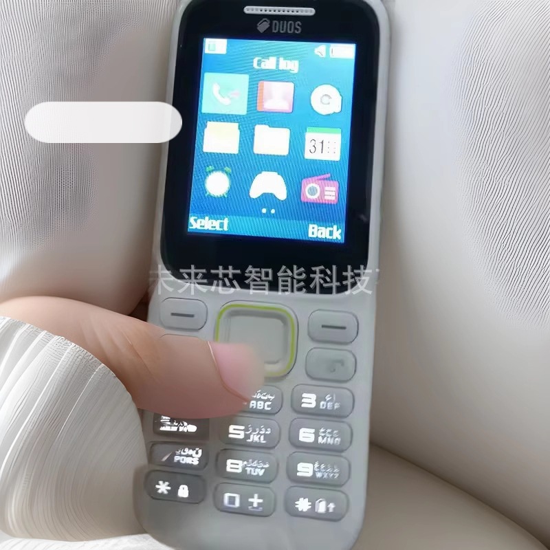 WhatsAPP 로우 엔드 휴대 전화 3 310 105 8110 106 휴대 전화와 B310E 휴대 전화 1.77 인치 화면 생산