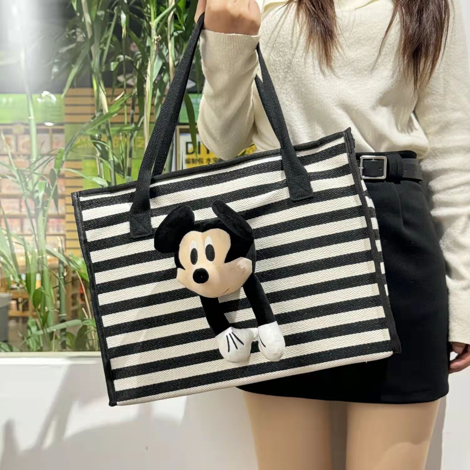 Cute lienzo a rayas de dibujos animados de gran capacidad tote mommy viaje viaje de viaje bolsa de compras muñeca de peluche bolso de hombro