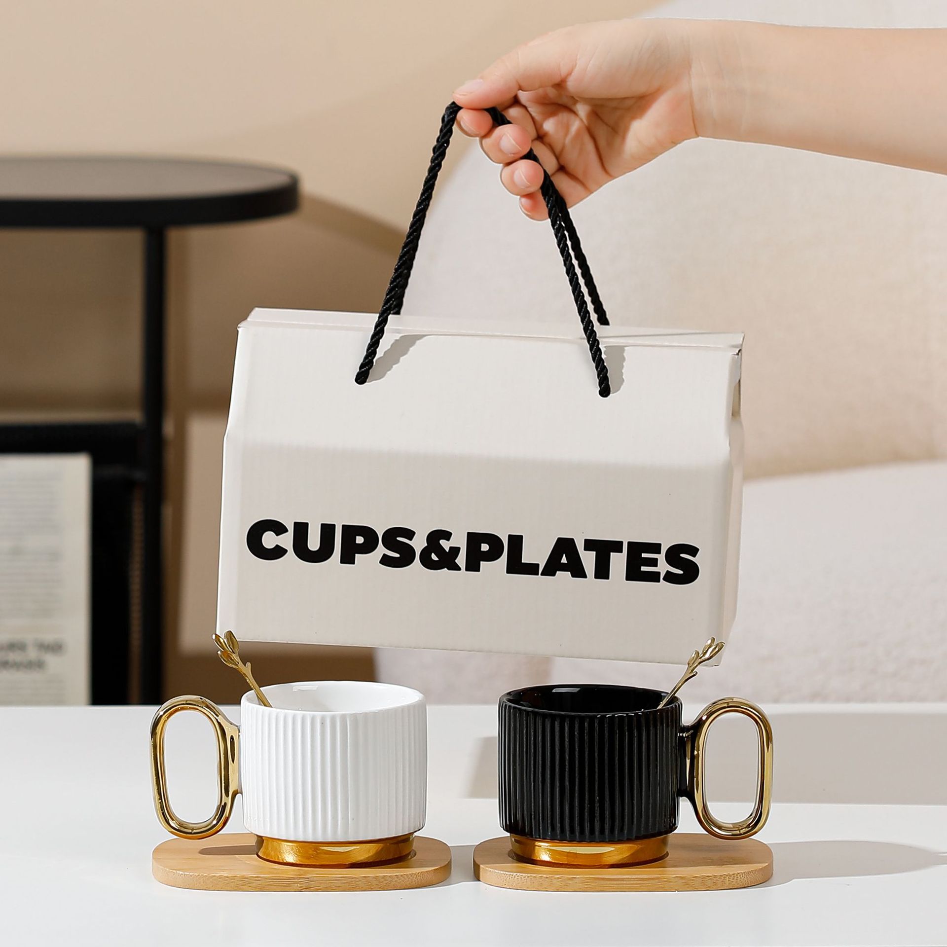 Nórdico viento galvanizado tazas y platos combinación caja de regalo taza de acompañante regalo de alto valor de cara taza de marca taza de té de la tarde taza de café
