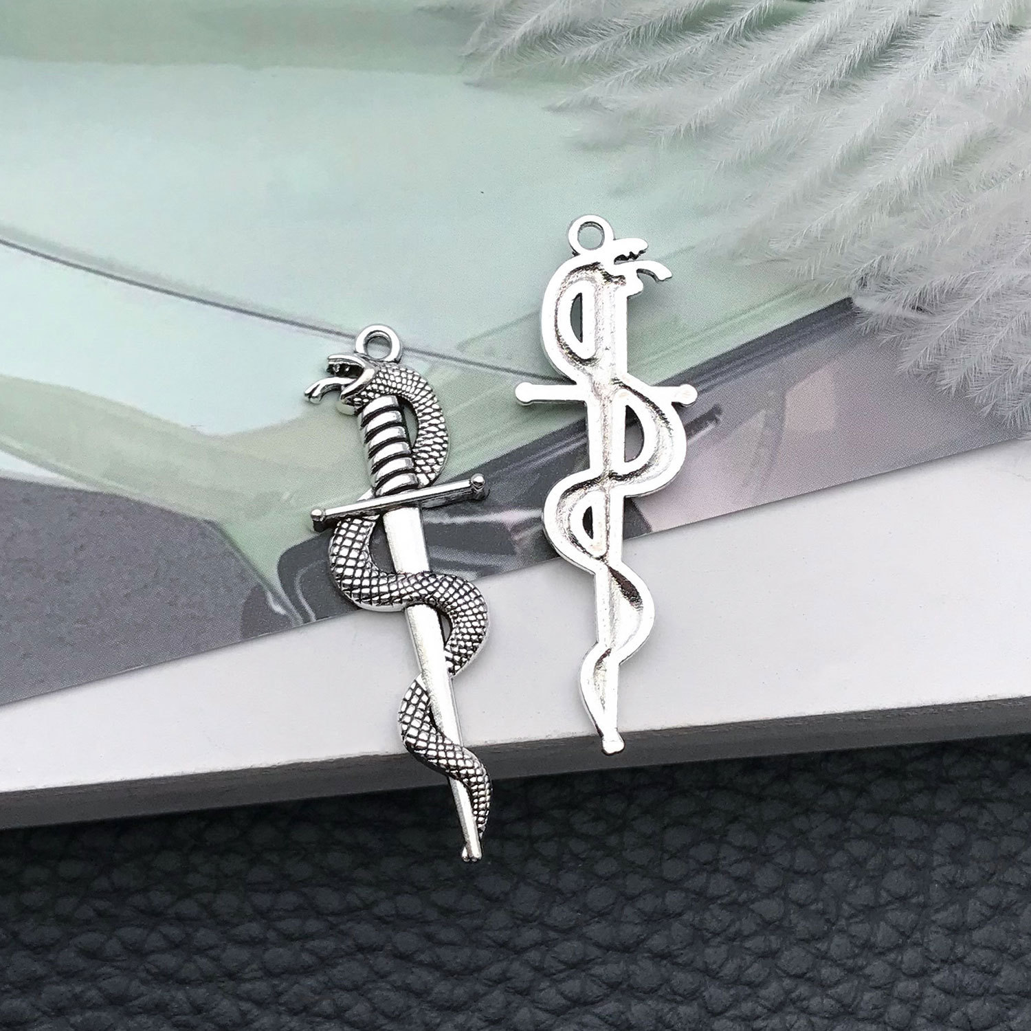 18799-古银蛇缠剑13x39mm-1.85g