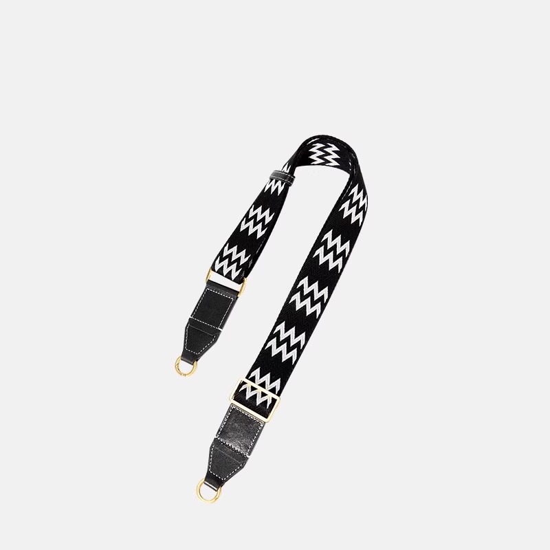 Hay un tubo giratorio de pino, piedra, semillas de Bodhi, calabaza, taza de alivio de preocupaciones