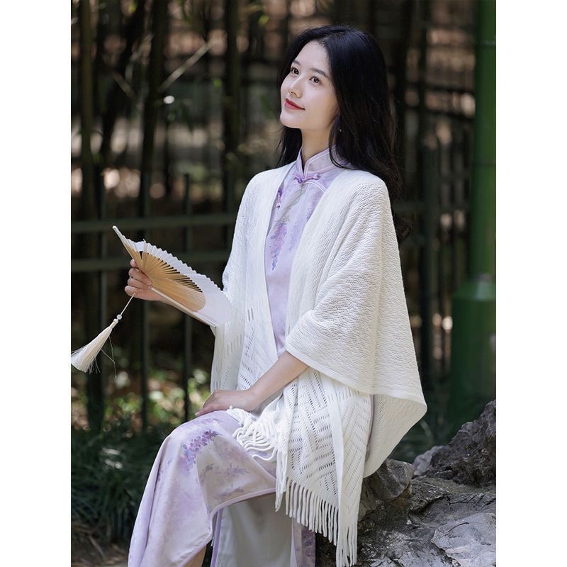 Versatile Hollow-Out Lilac New Chinese Style Hollow-Out Improved Cheongsam Dress for Women with a Retro Gentle Design and Tassel Shawl