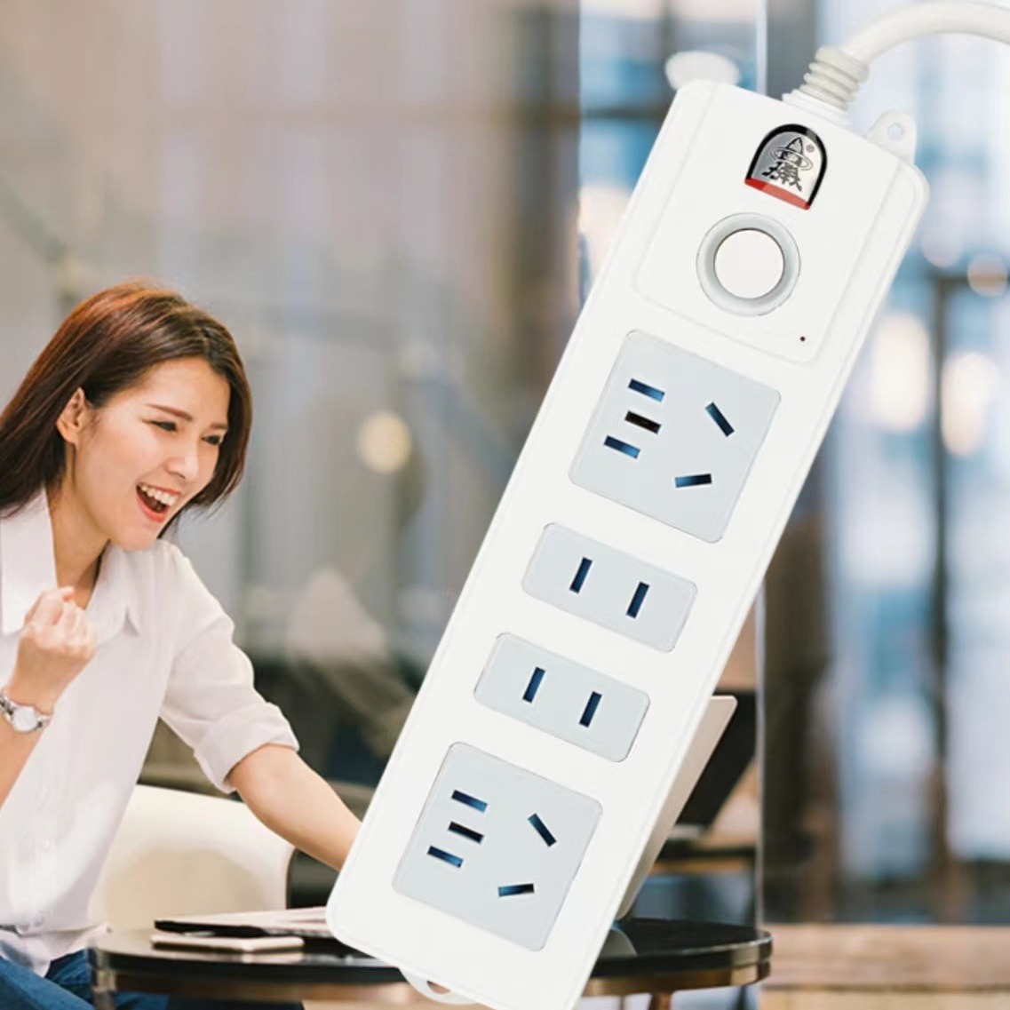 子弹头TS-005C  1.8 /2.8/3.6M 家电插板