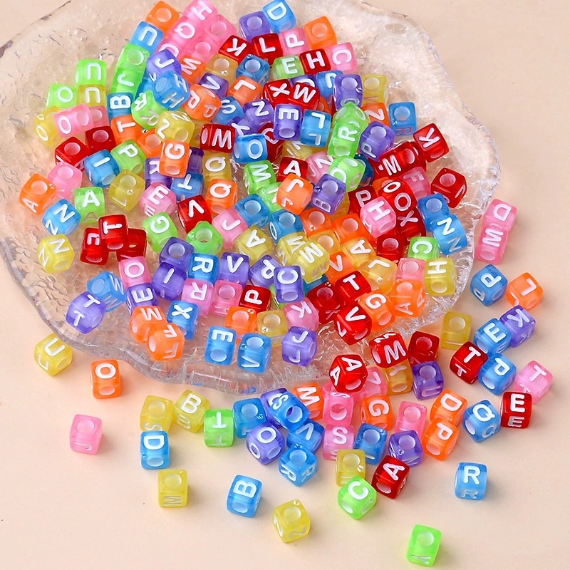 亚克力字母方形珠立体方块直孔珠串珠diy手工发绳手机链挂扣配件