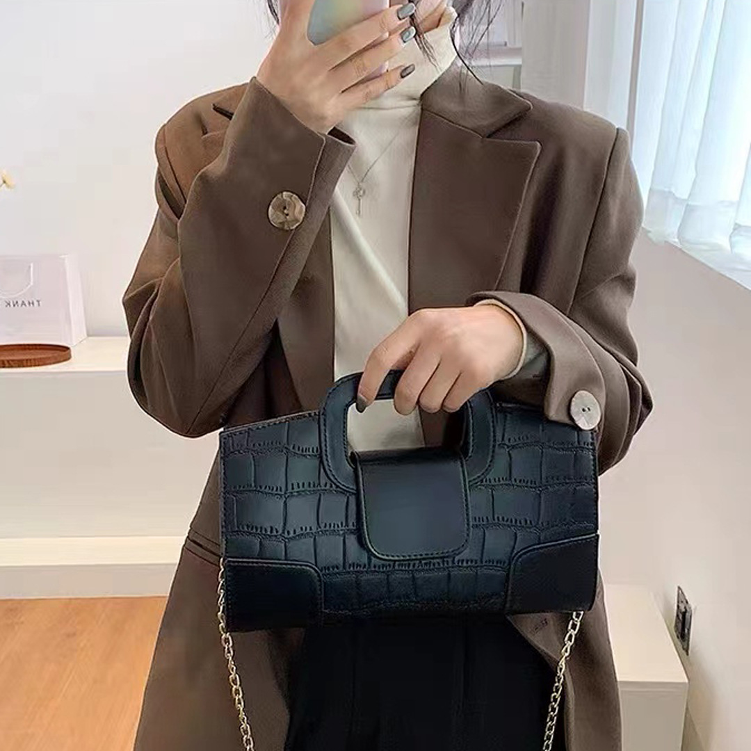 Women's Crocodile Pattern Evening Clutch Bag With Shoulder Chain_voghion.com