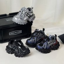 儿童运动鞋2025秋季新款男童透气轮胎底跑步鞋女童时尚网面老爹鞋