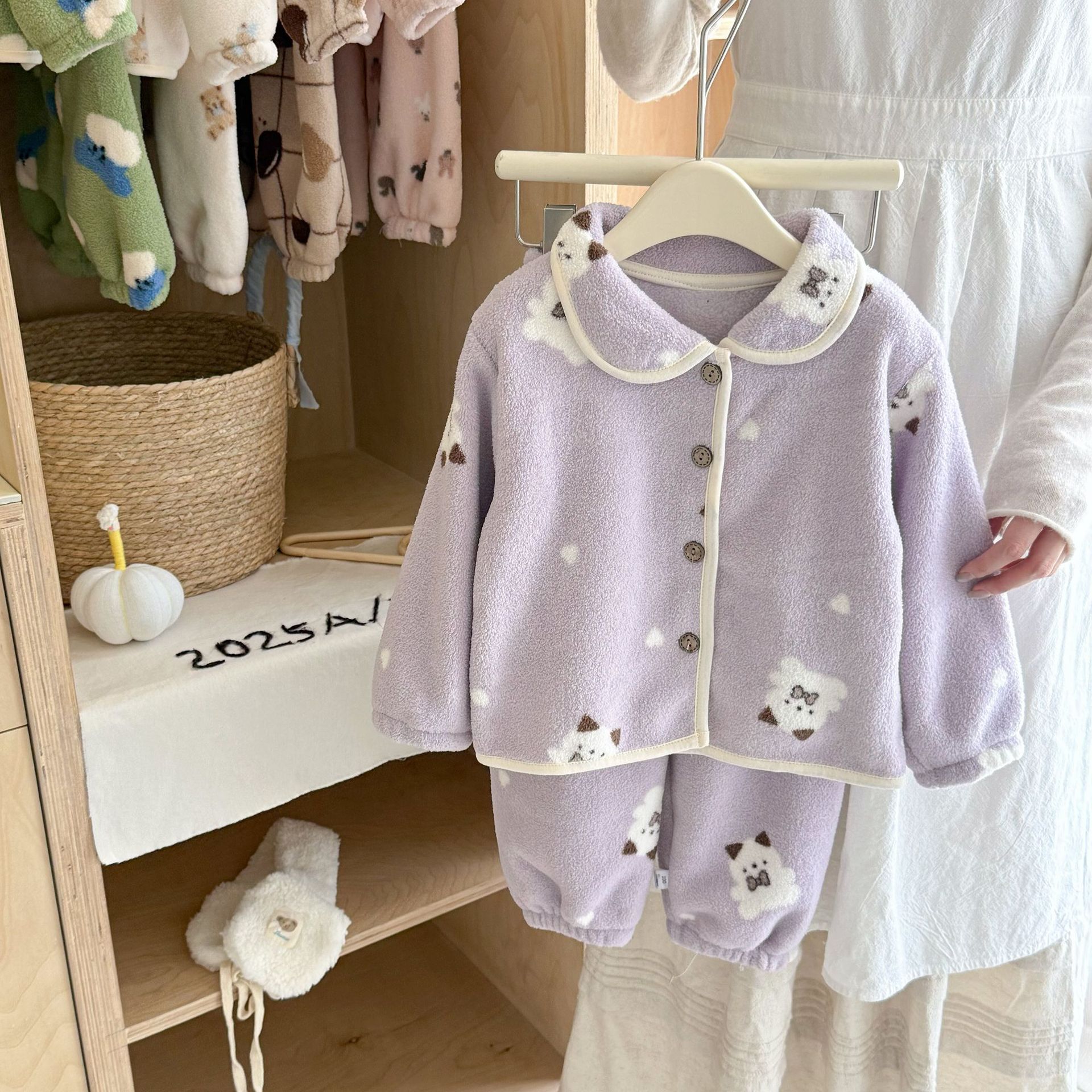 Pijamas para niños engrosados ropa de hogar Cardigan juego de niños y niñas otoño invierno pelusa con collar de peluche caliente dos conjuntos